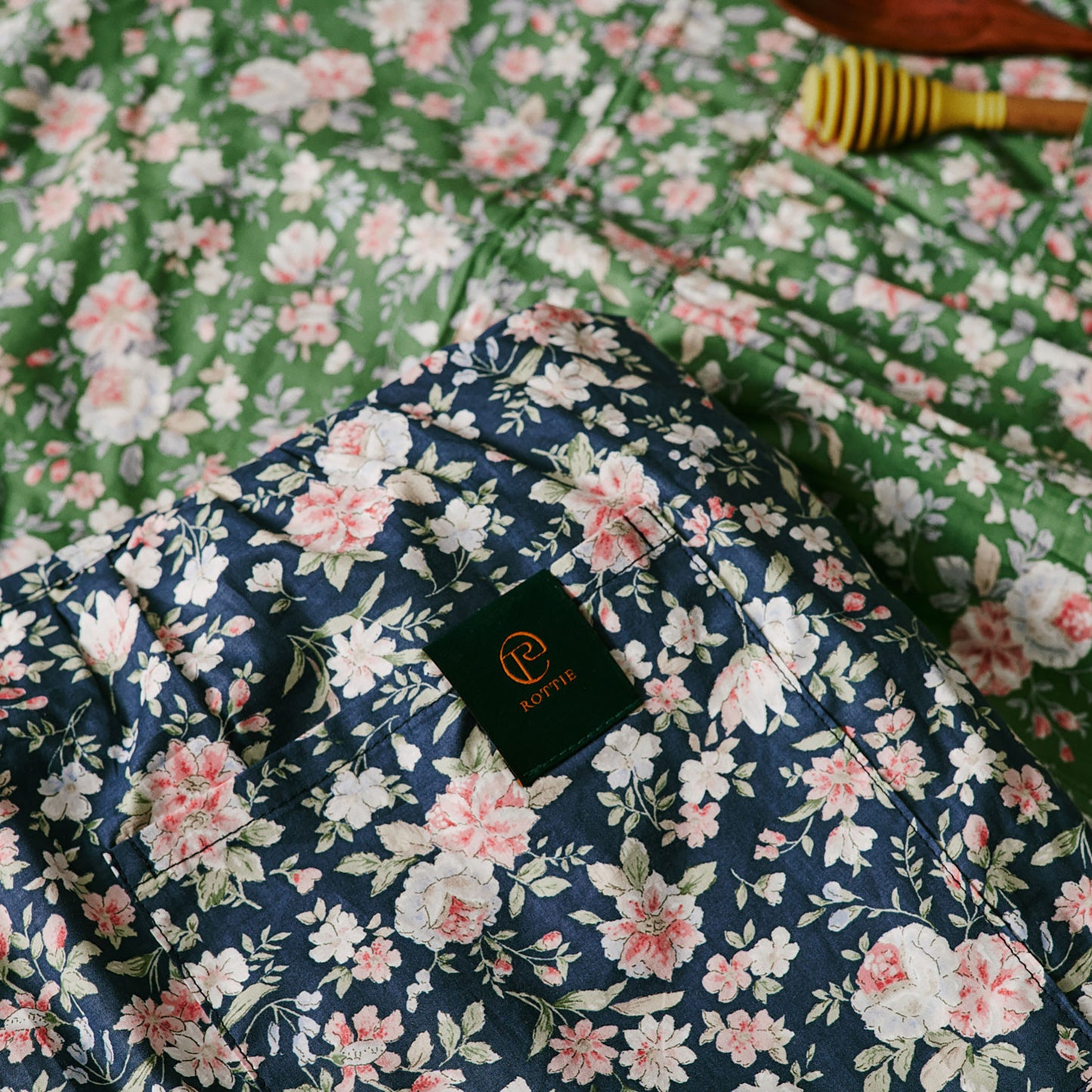 Rottie Studio 'Floral Rest' Cotton Apron (Waterproof Lined) - Vintage French Garden Style